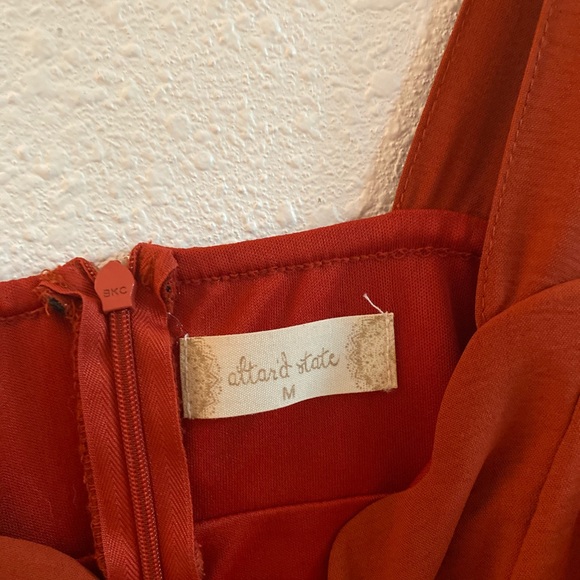 Scolloped Red Dress - Picture 4 of 4